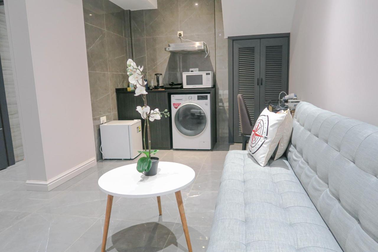 Apartment Deluxe & By Rr *