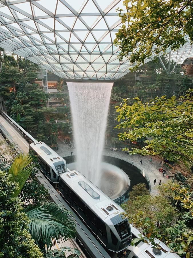 Yotelair Changi Airport Landside Hotel