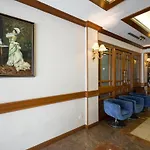 Four Chain View Hotel
