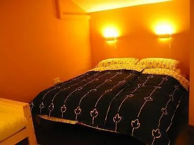 Inncrowd Backpackers Hostel 1
