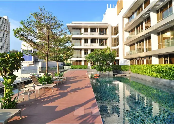 Two Bedroom In Chinatown Above Mrt