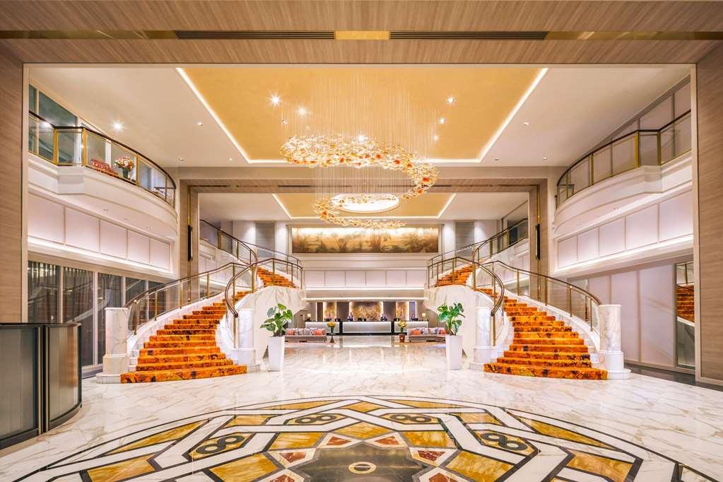 Royal Plaza On Scotts Hotel