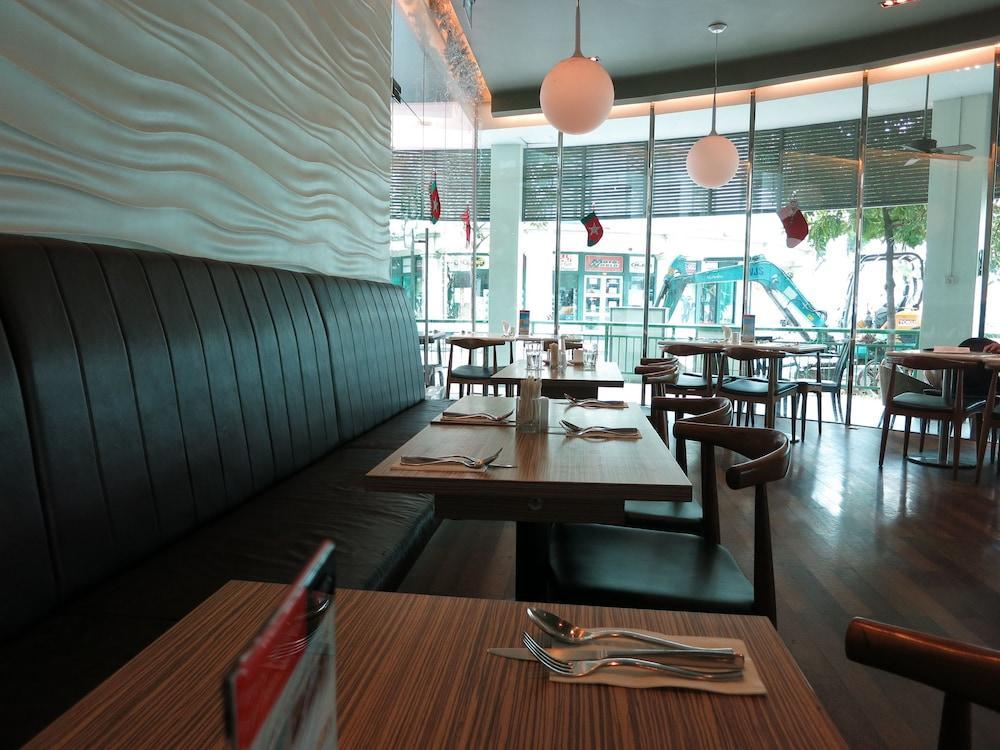 Aqueen Lavender Hotel 3*
