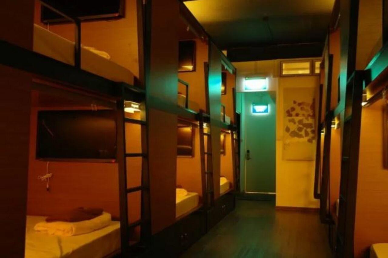 Chic Capsule Capsule hotel 2*