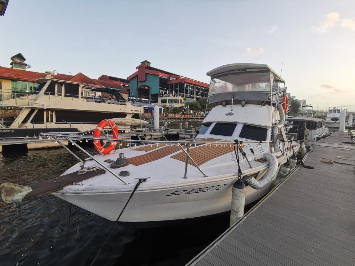Botel Sweet Elegant Boat @ Marina Waterfront Singapore