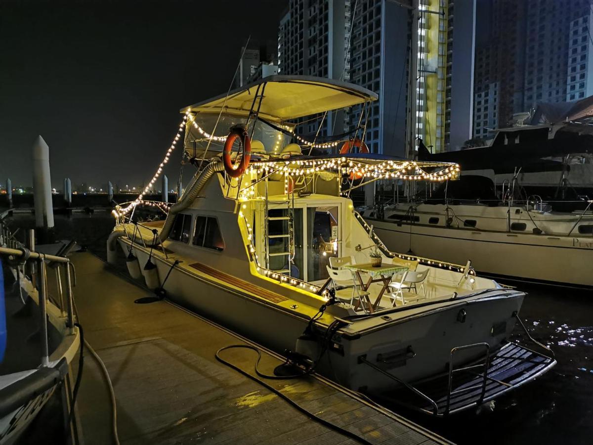 Botel Sweet Elegant Boat @ Marina Waterfront Singapore