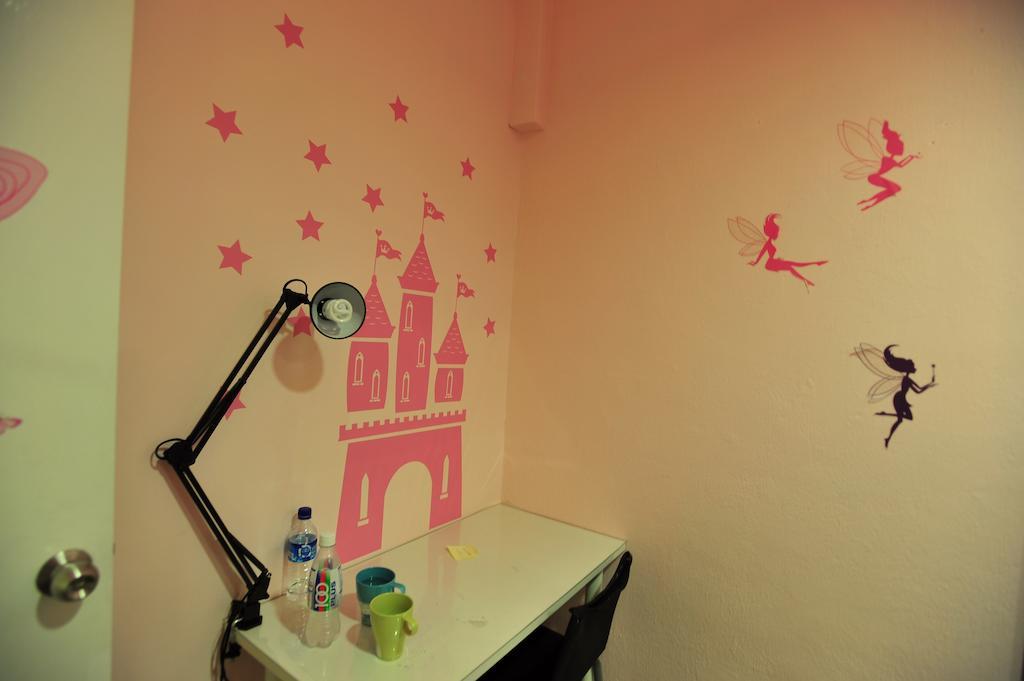 Hostel U8