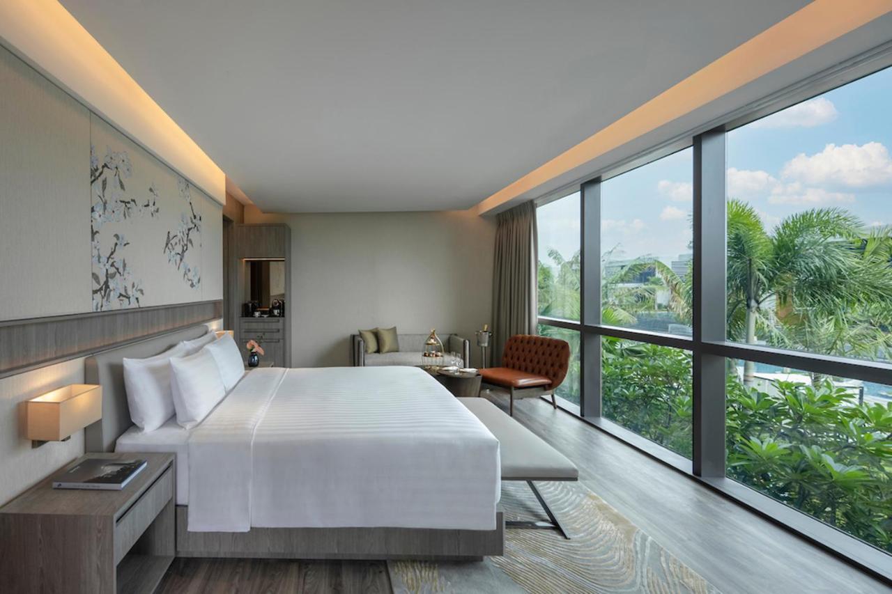 Dusit Thani Laguna Hotel Singapore