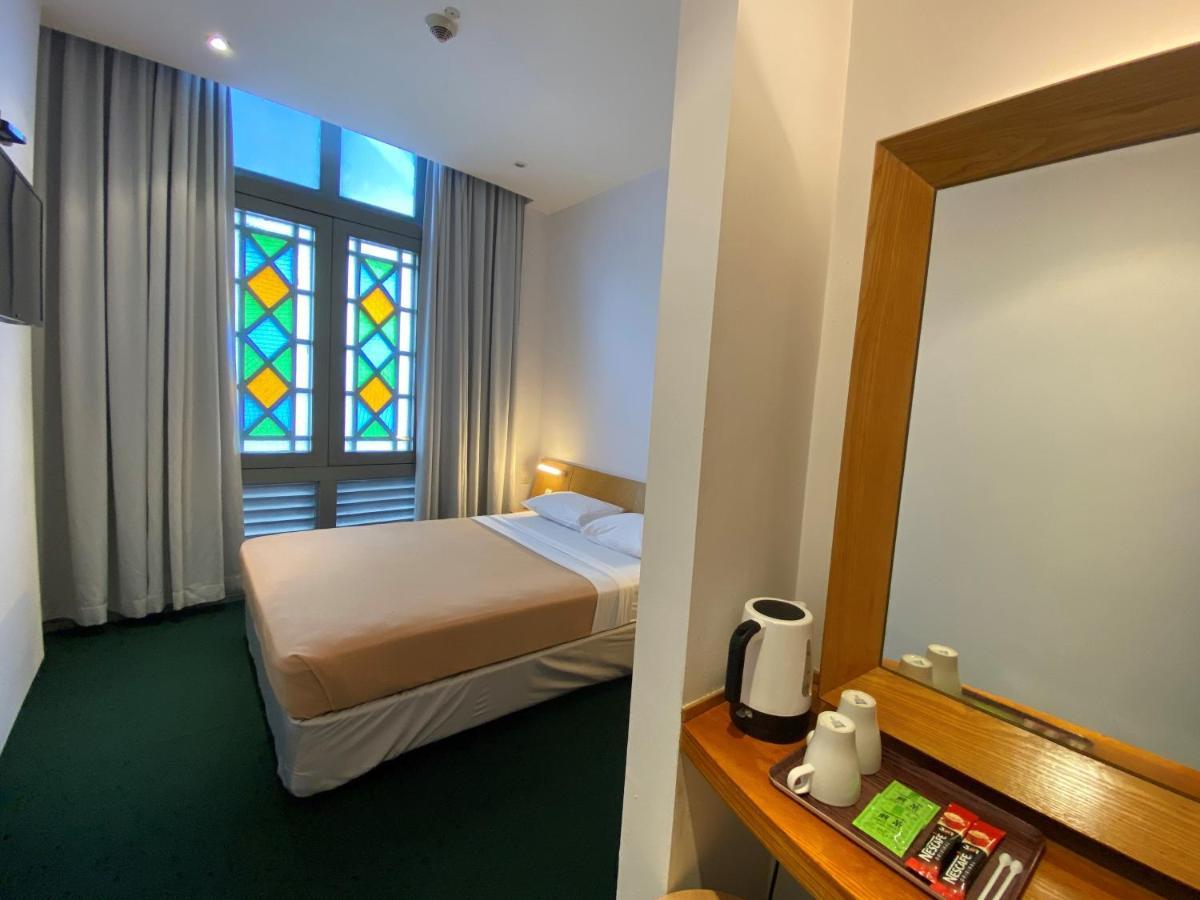 Mayo Hotel 3*