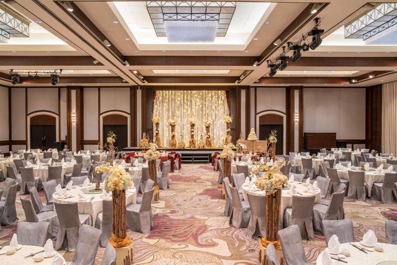 Paradox Merchant Court At Clarke Quay Singapore