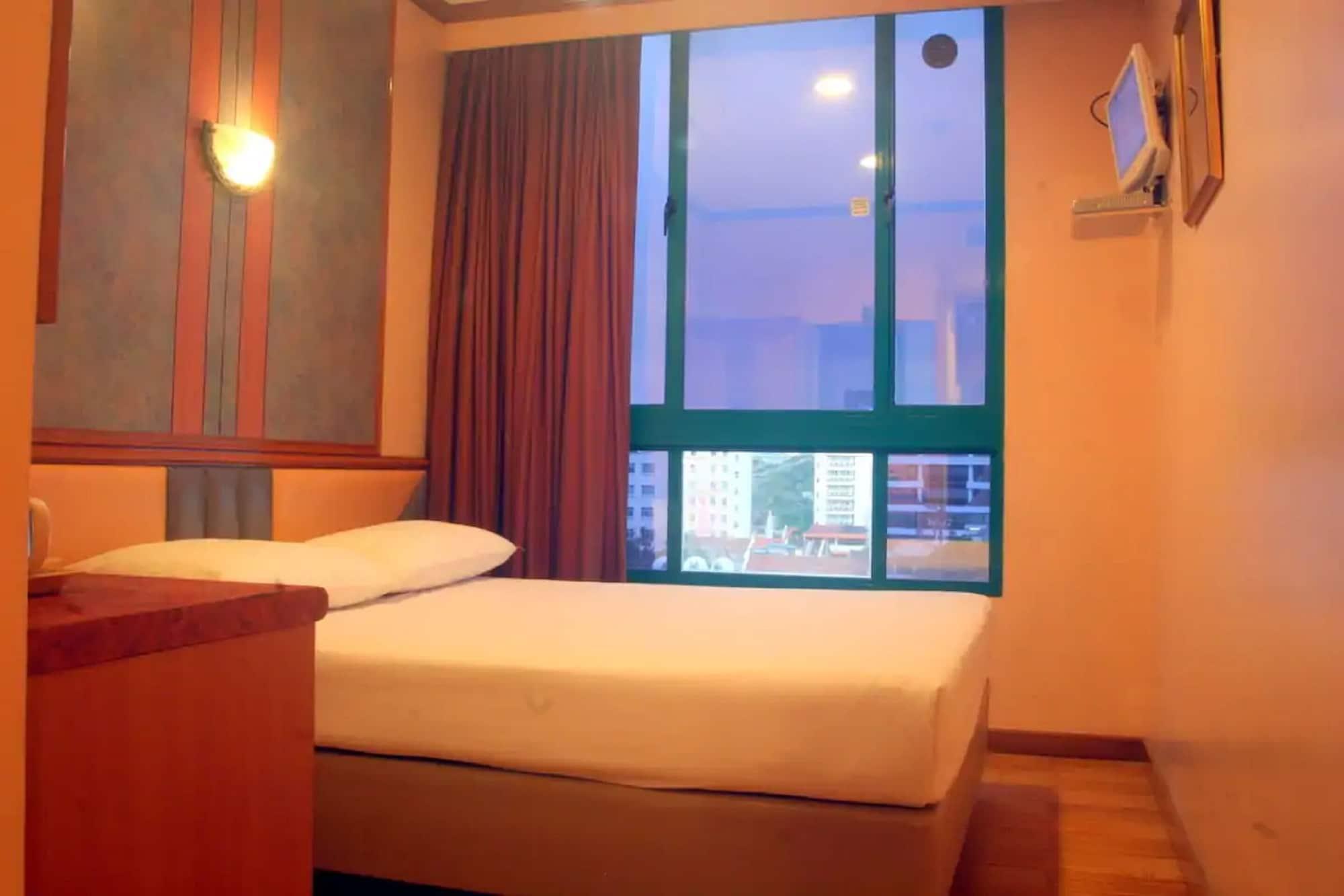 81 Premier Princess Singapore
