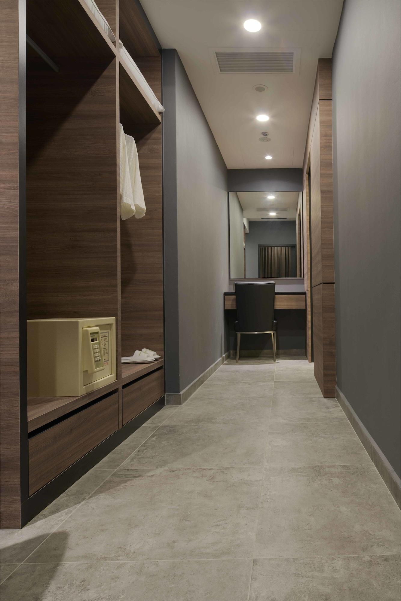 Aparthotel Orchard Grand Court 4*