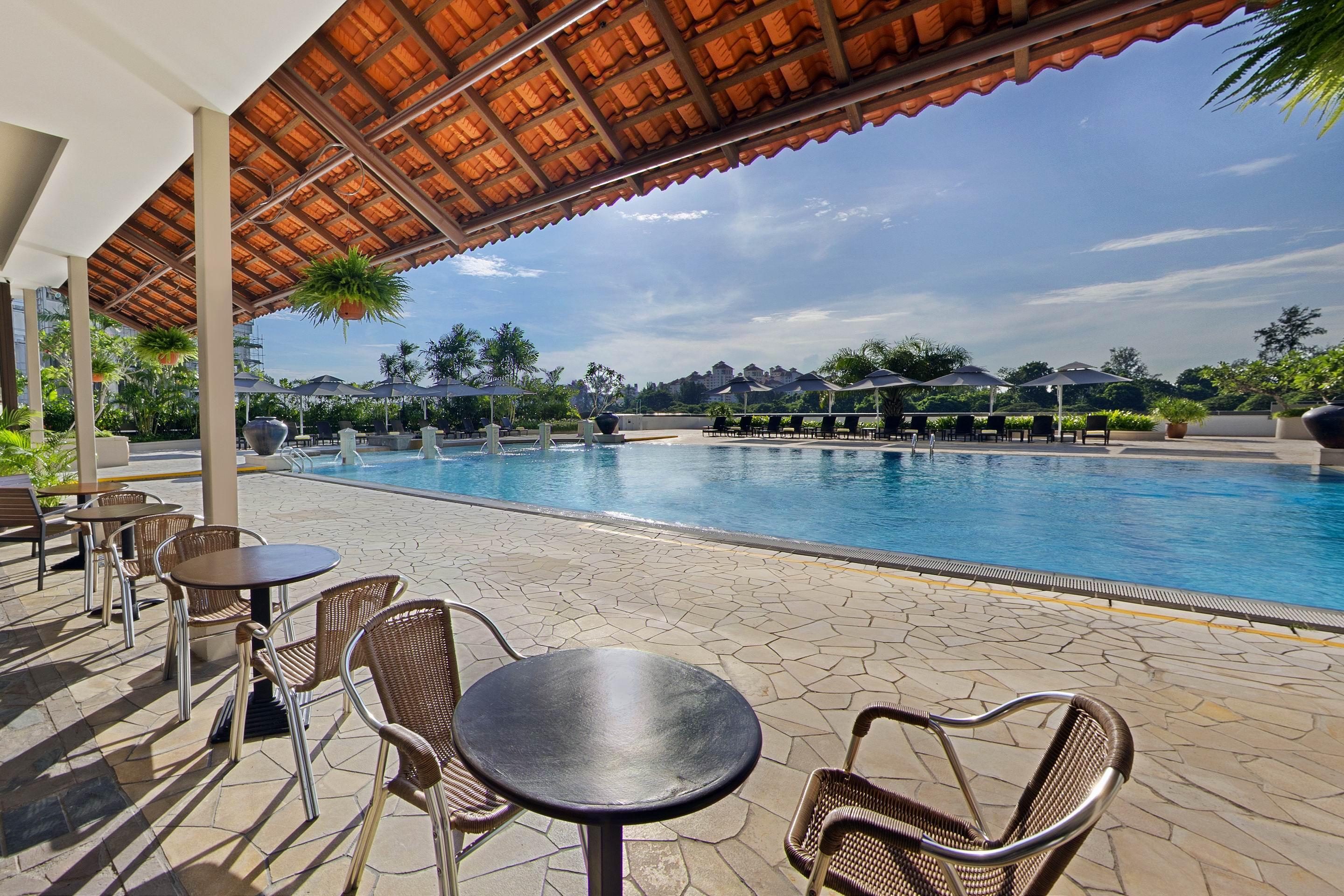 Hotel Parkroyal On Road,