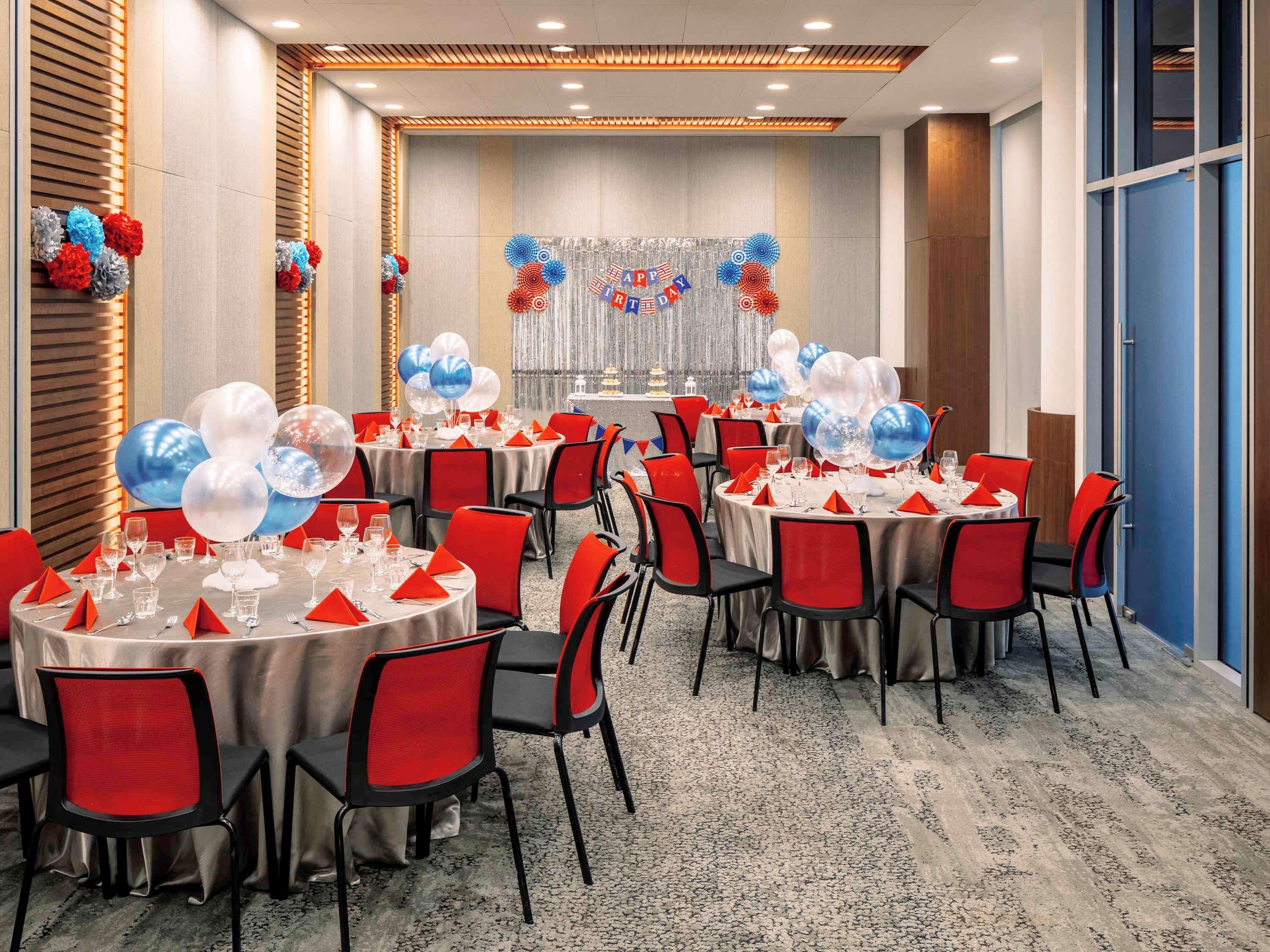 Ibis On Bencoolen Hotel 4*