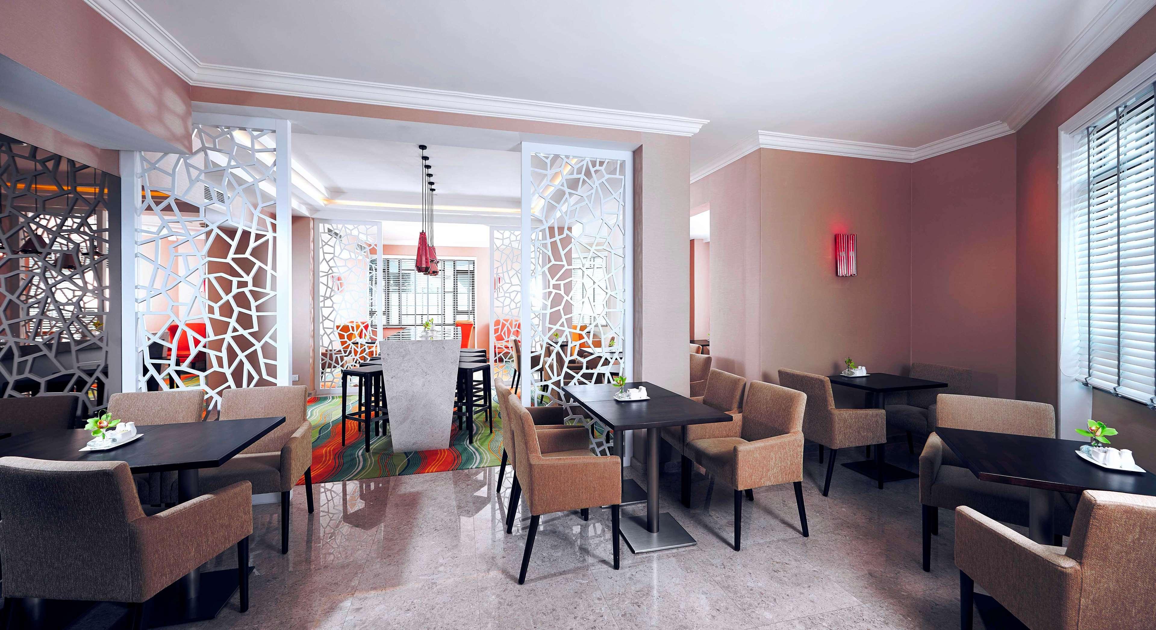 Hotel Paradox Merchant Court At Clarke Quay