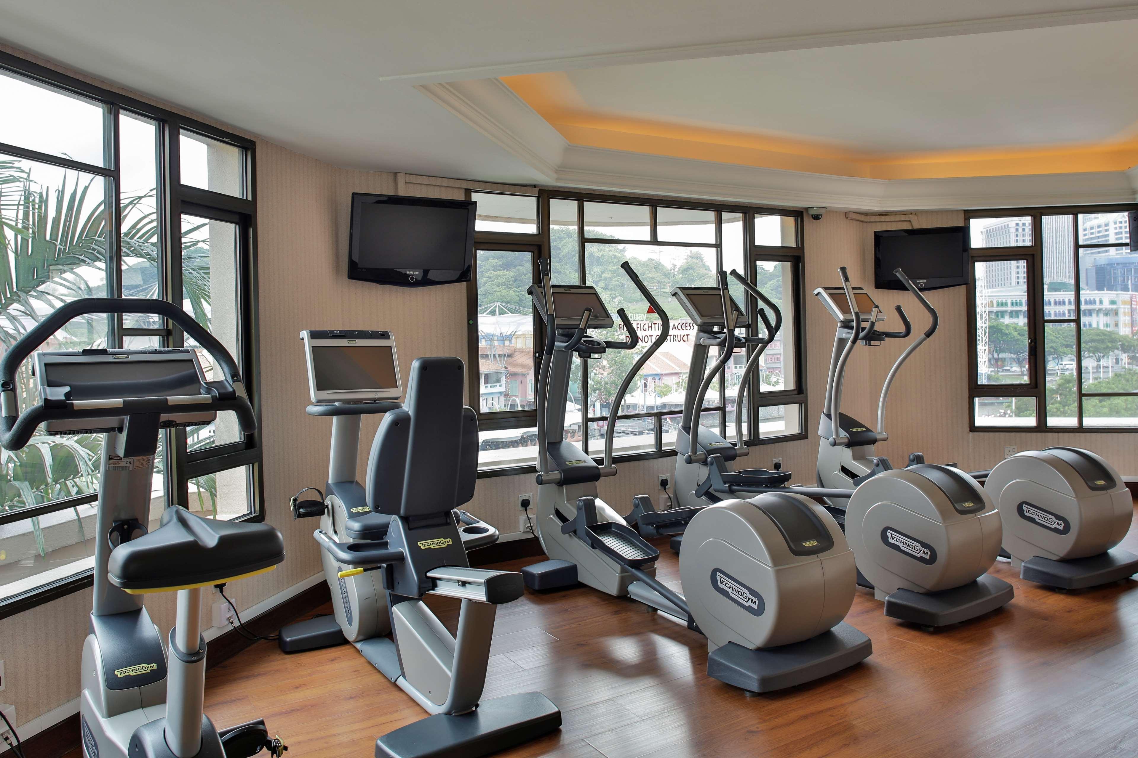 Hotel Paradox Merchant Court At Clarke Quay 5*