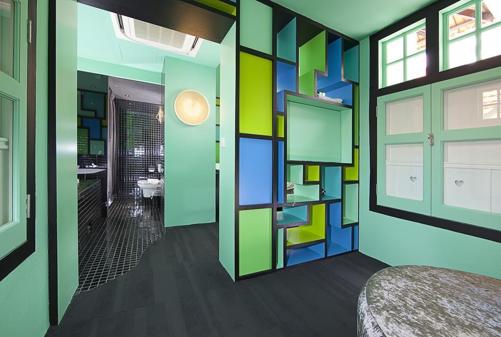 Porcelain By Jl Hotel