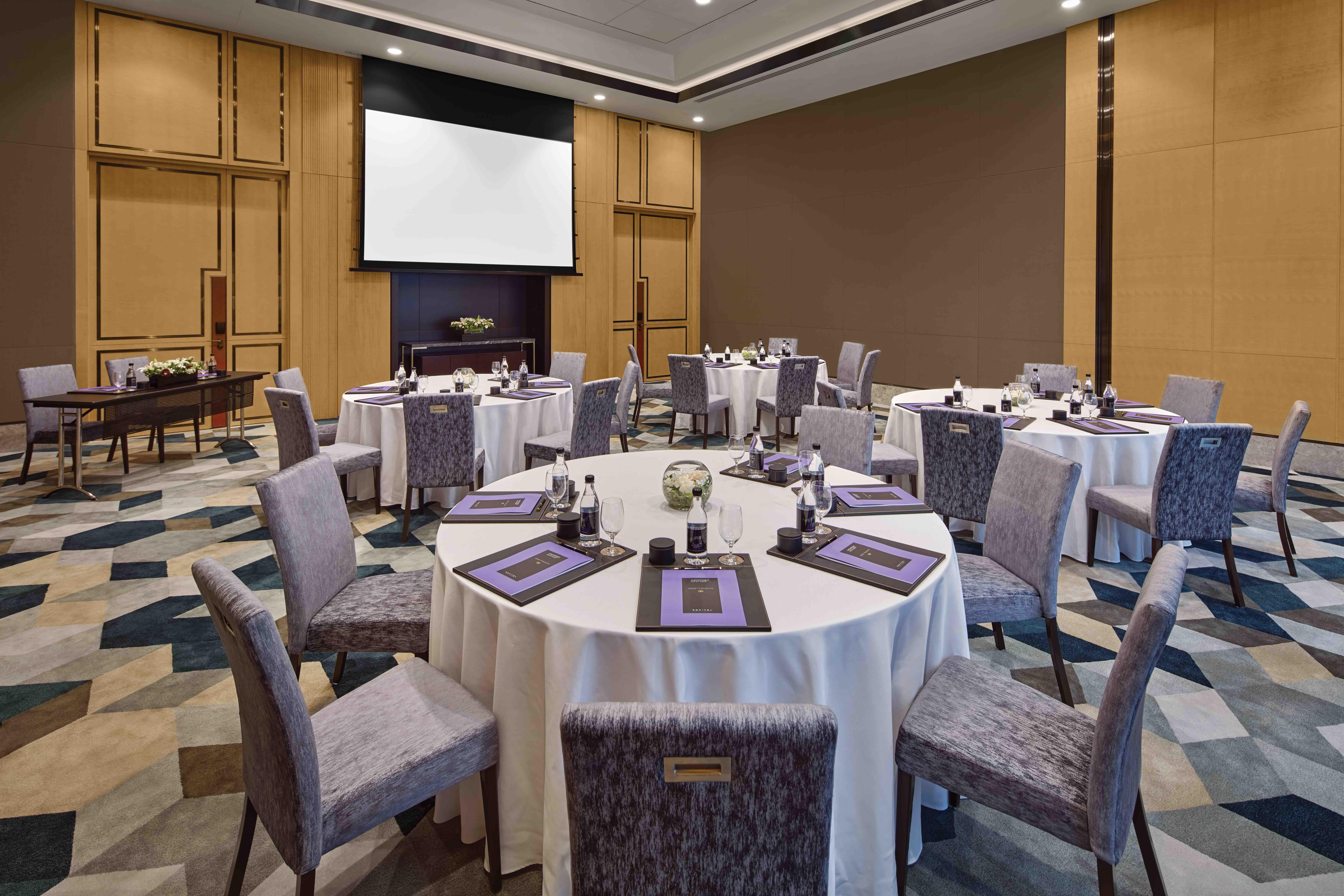 Sofitel Centre Hotel
