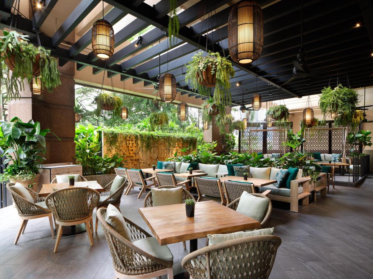 Four Seasons Hotel 5*