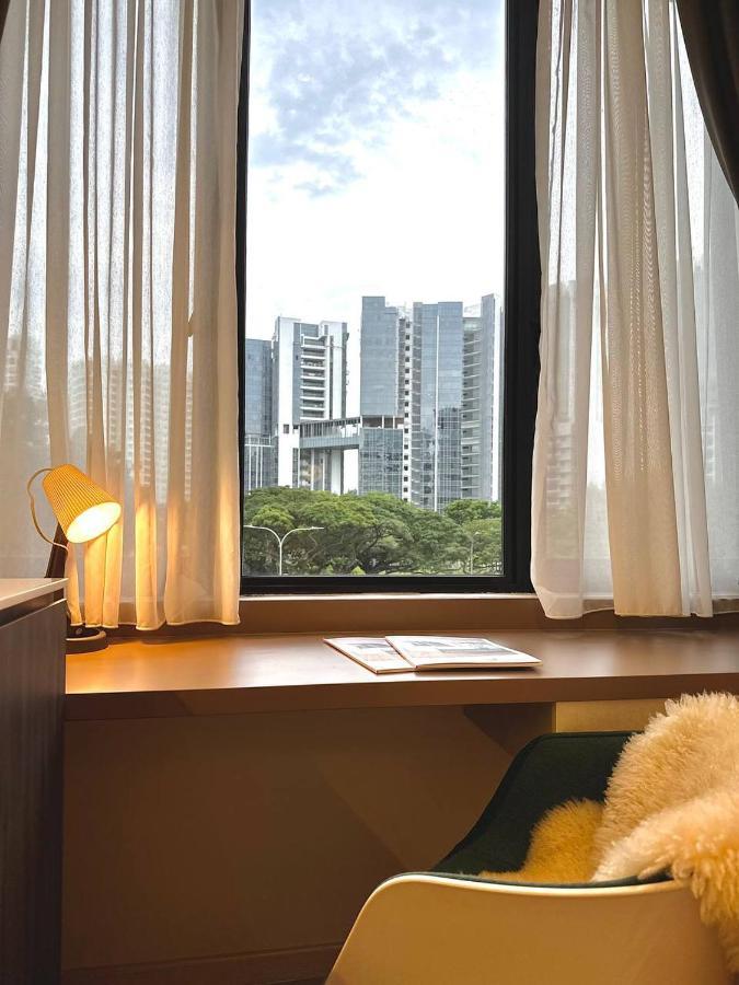 Isa Amber Road Aparthotel 3*