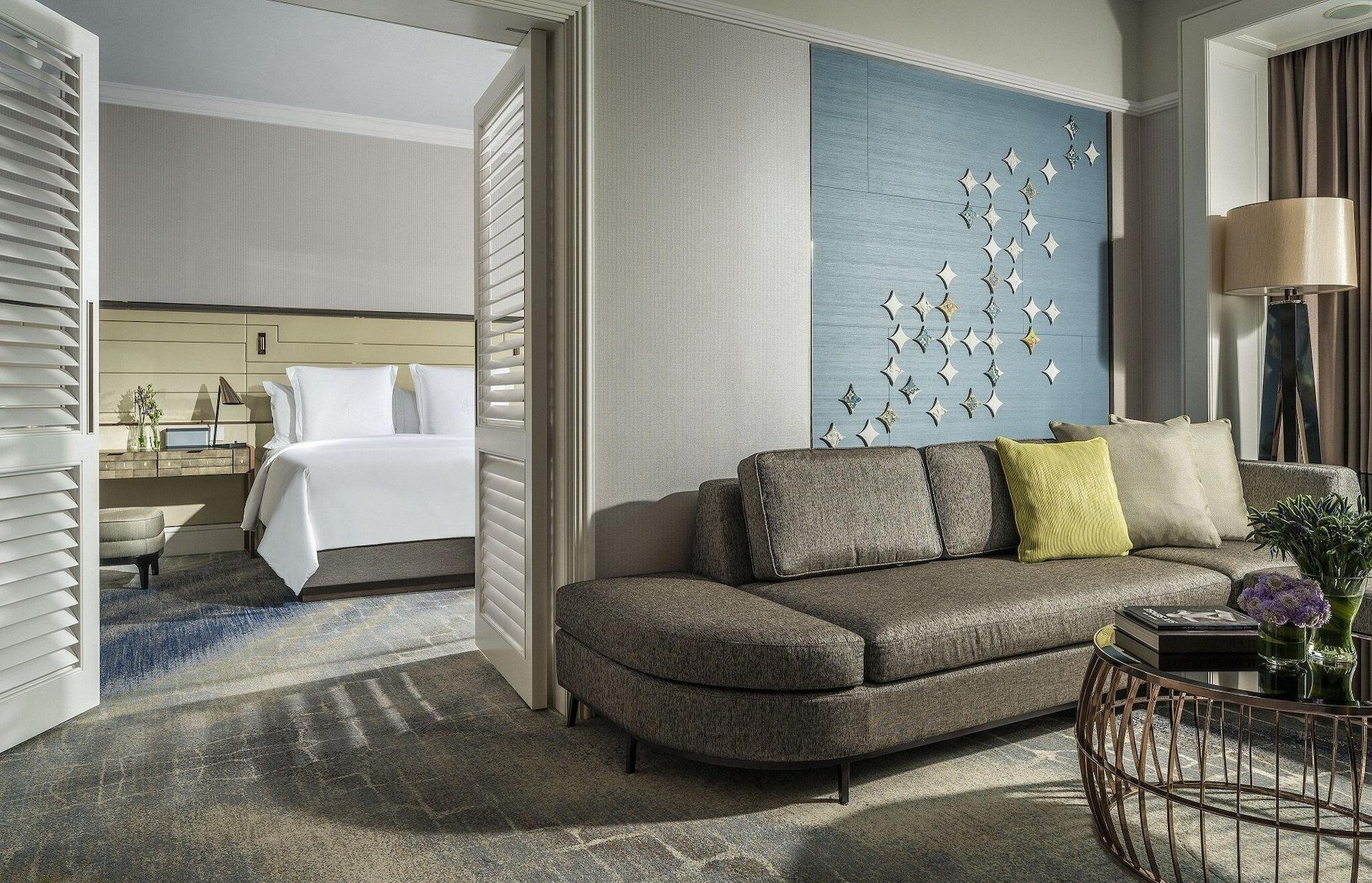 Four Seasons Hotel