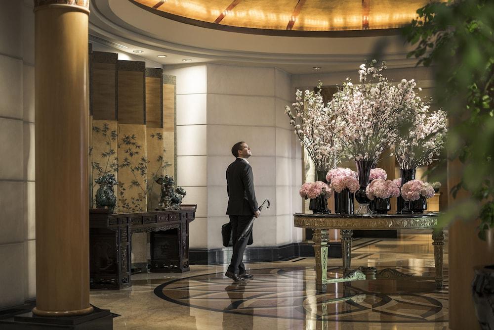 Four Seasons 5*