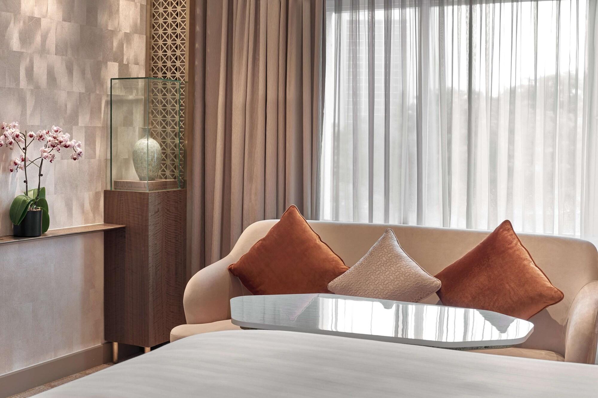 Hotel Parkroyal On Road, 4*