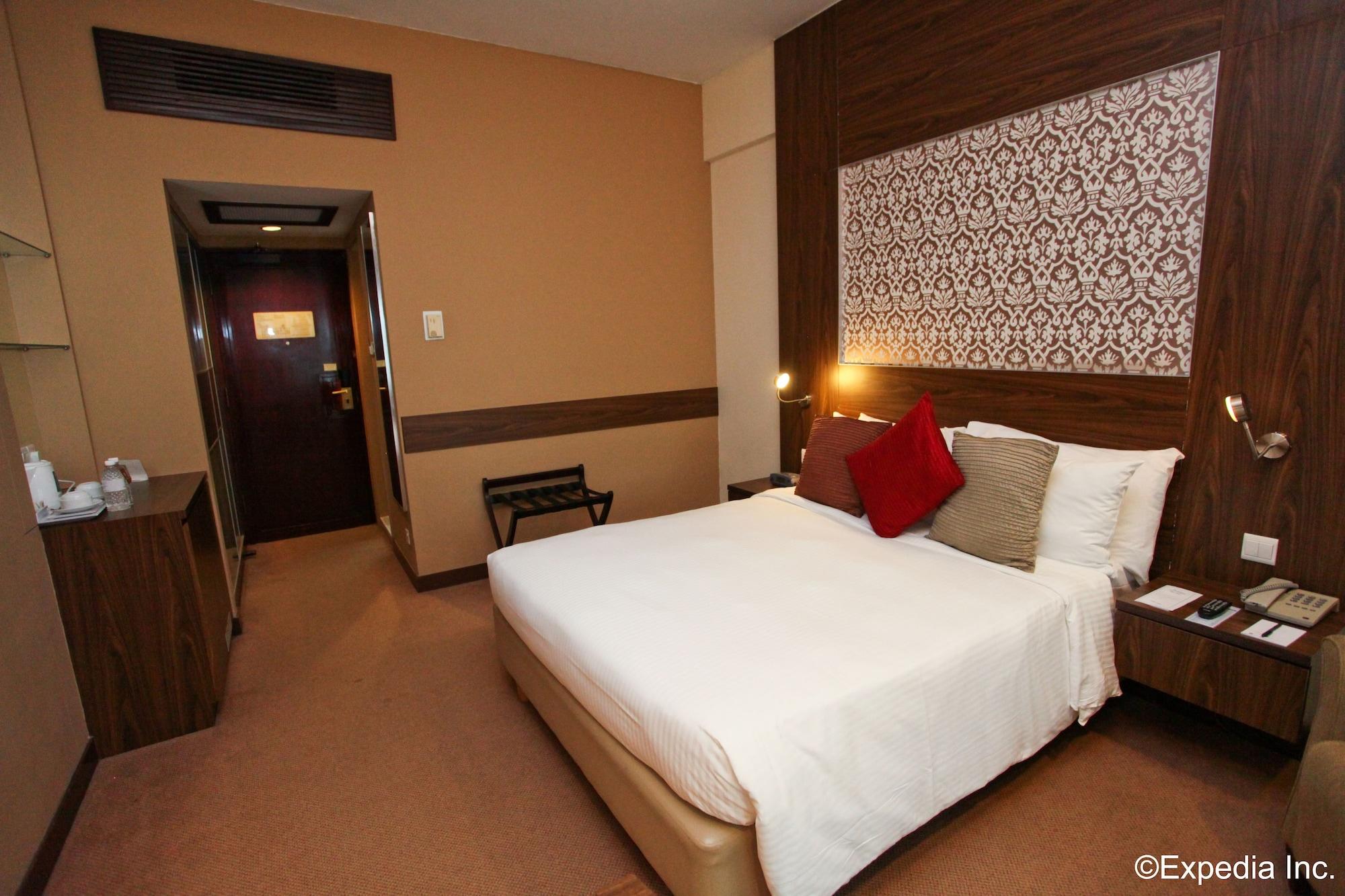 Grand Pacific Hotel