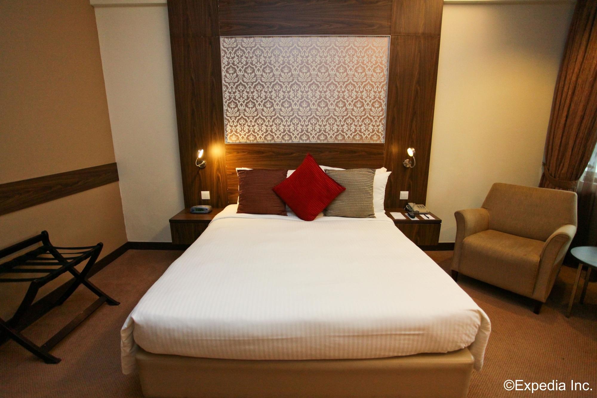Grand Pacific 4*