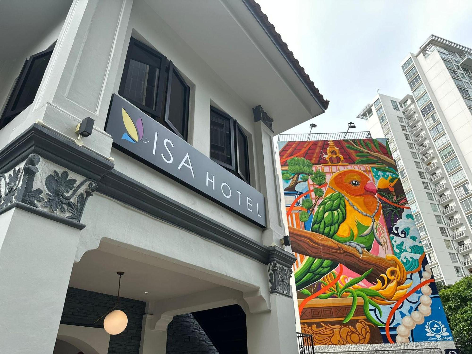 Isa Amber Road Aparthotel