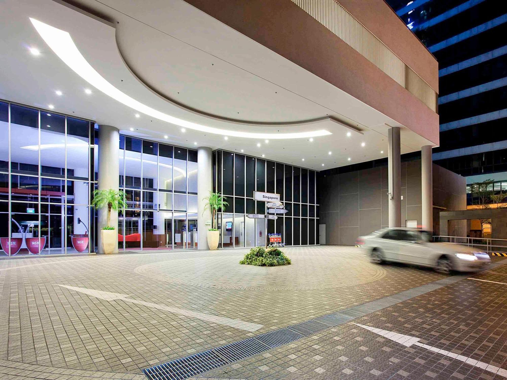 Ibis On Bencoolen Hotel 4*