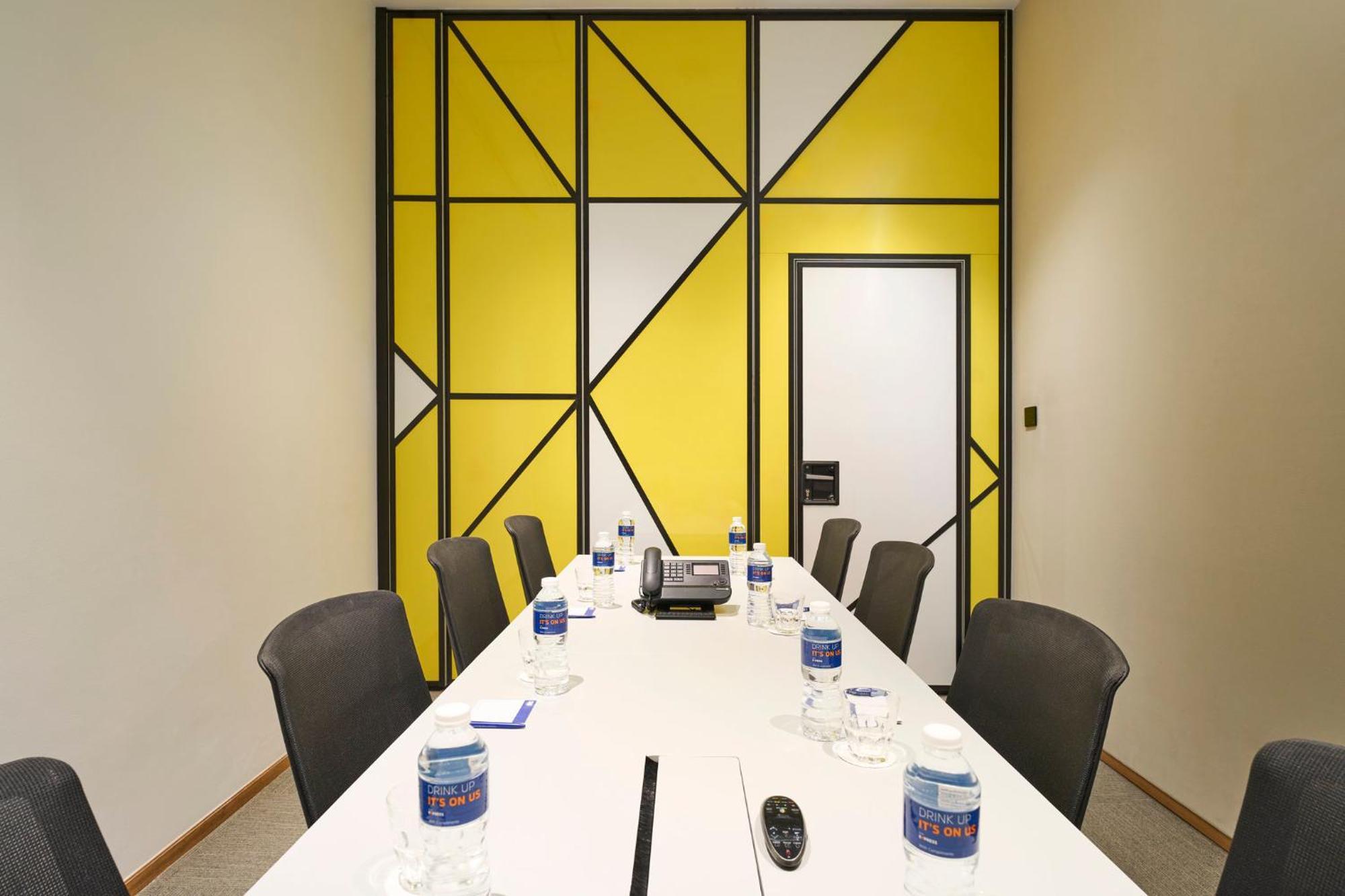 Express Serangoon By Ihg Hotel 4*