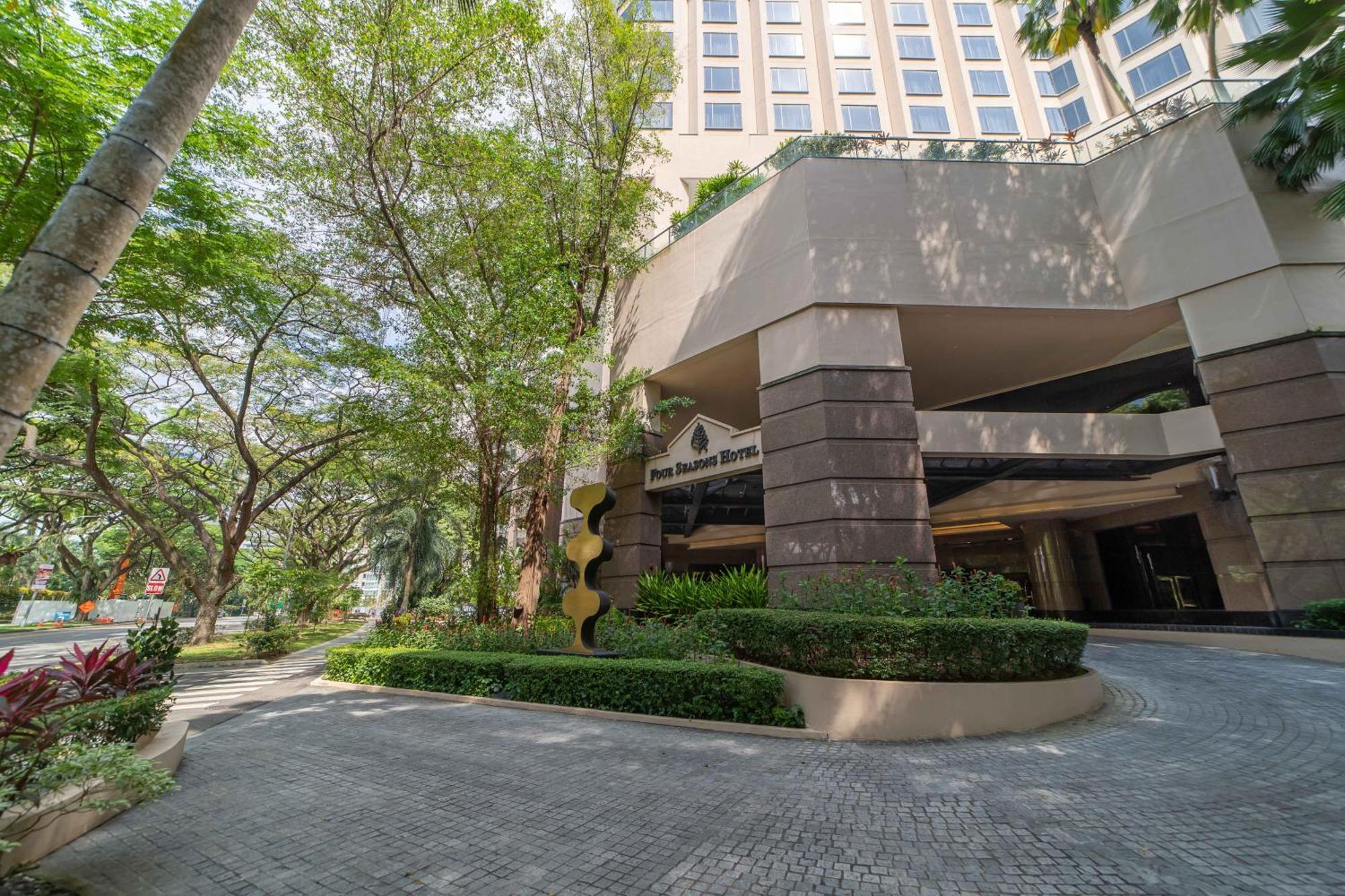 Four Seasons Hotel 5*