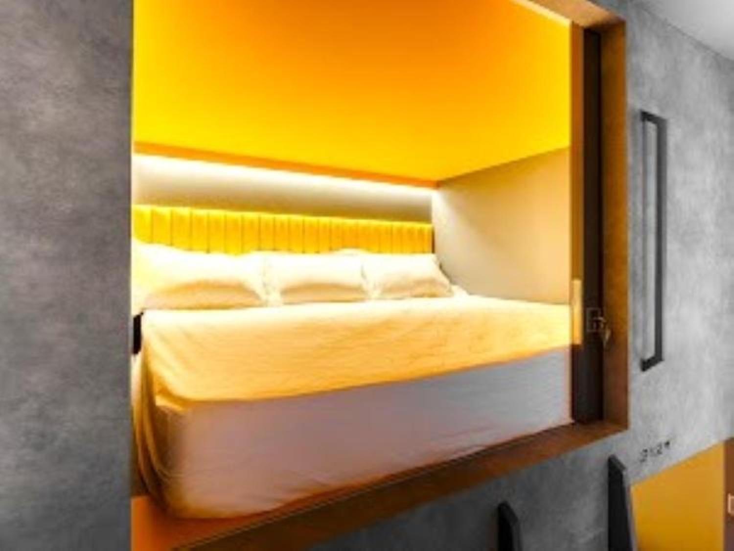 Capsule hotel Circular House