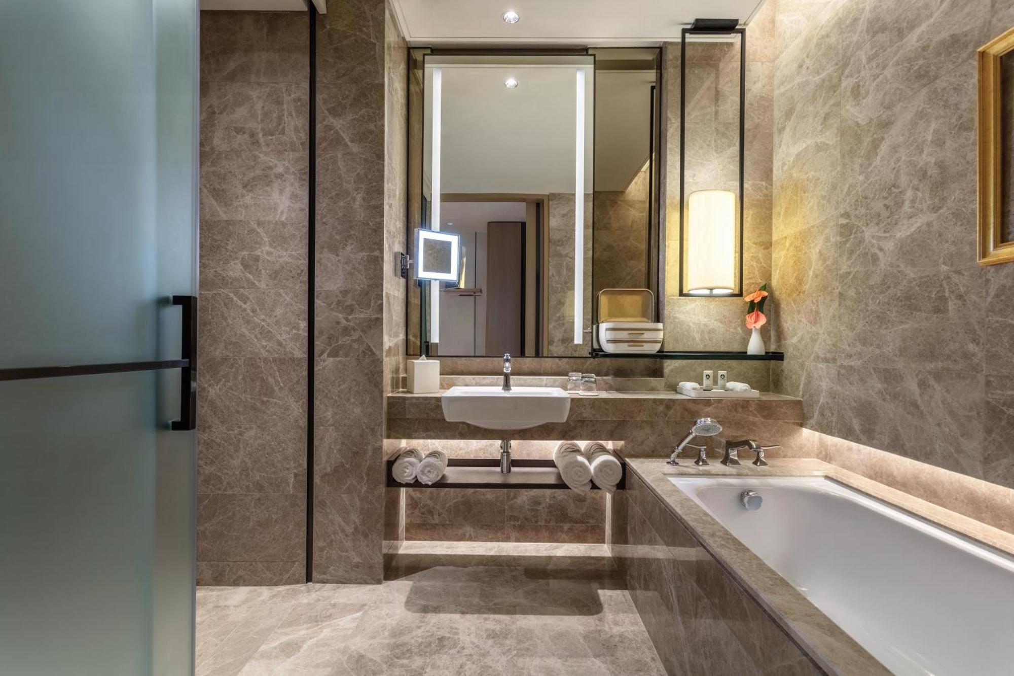 Sofitel Centre Hotel Singapore