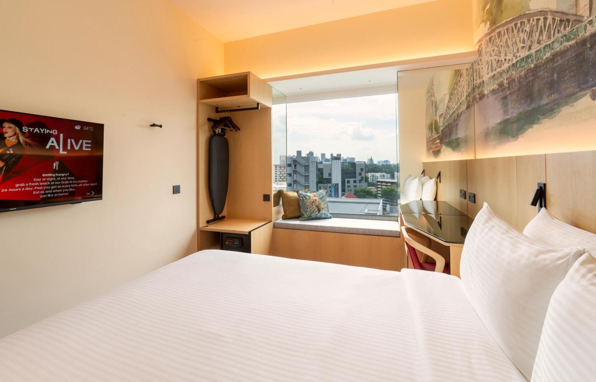 Hotel Ibis On Bencoolen 4*