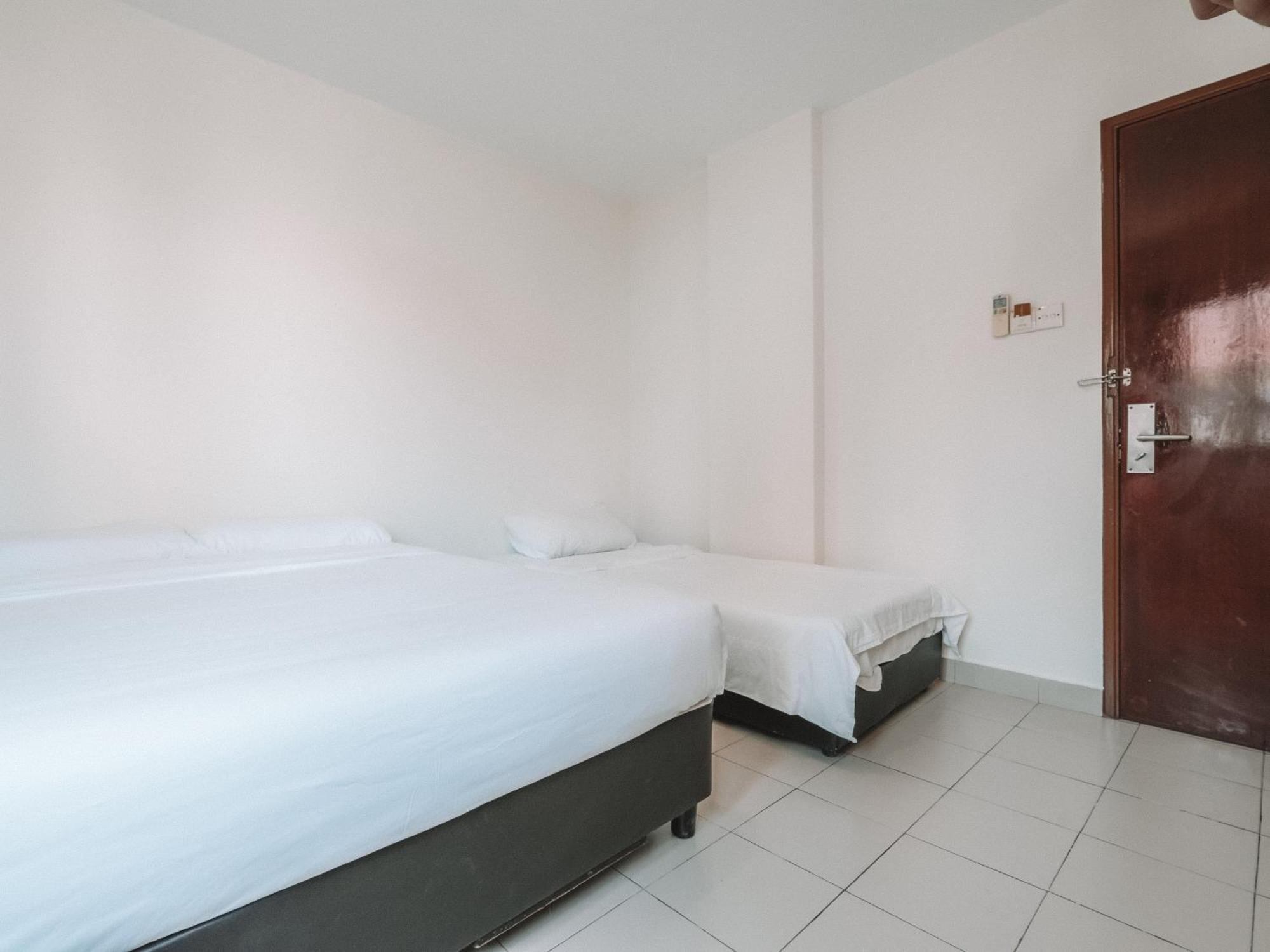 A Desker Hotel