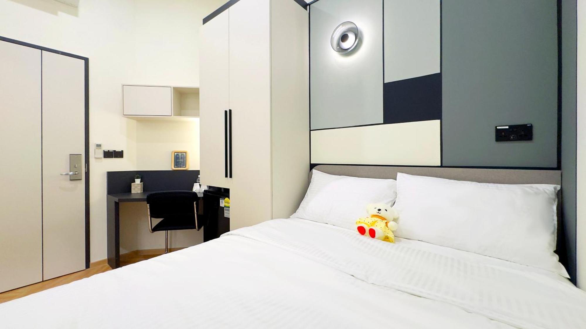 Coliwoo 288 River Valley - Coliving Singapore