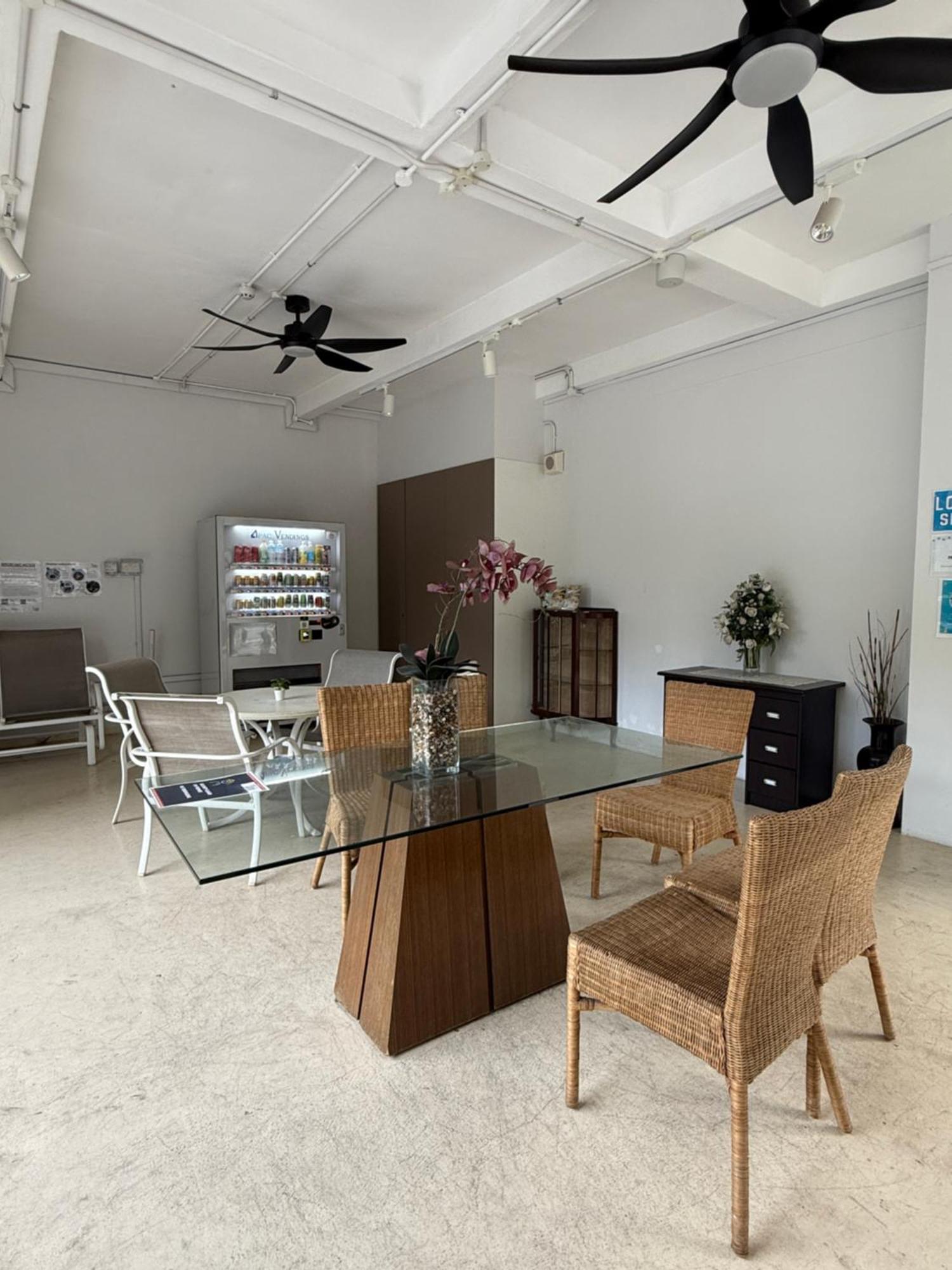 Isa Amber Road Aparthotel 3*