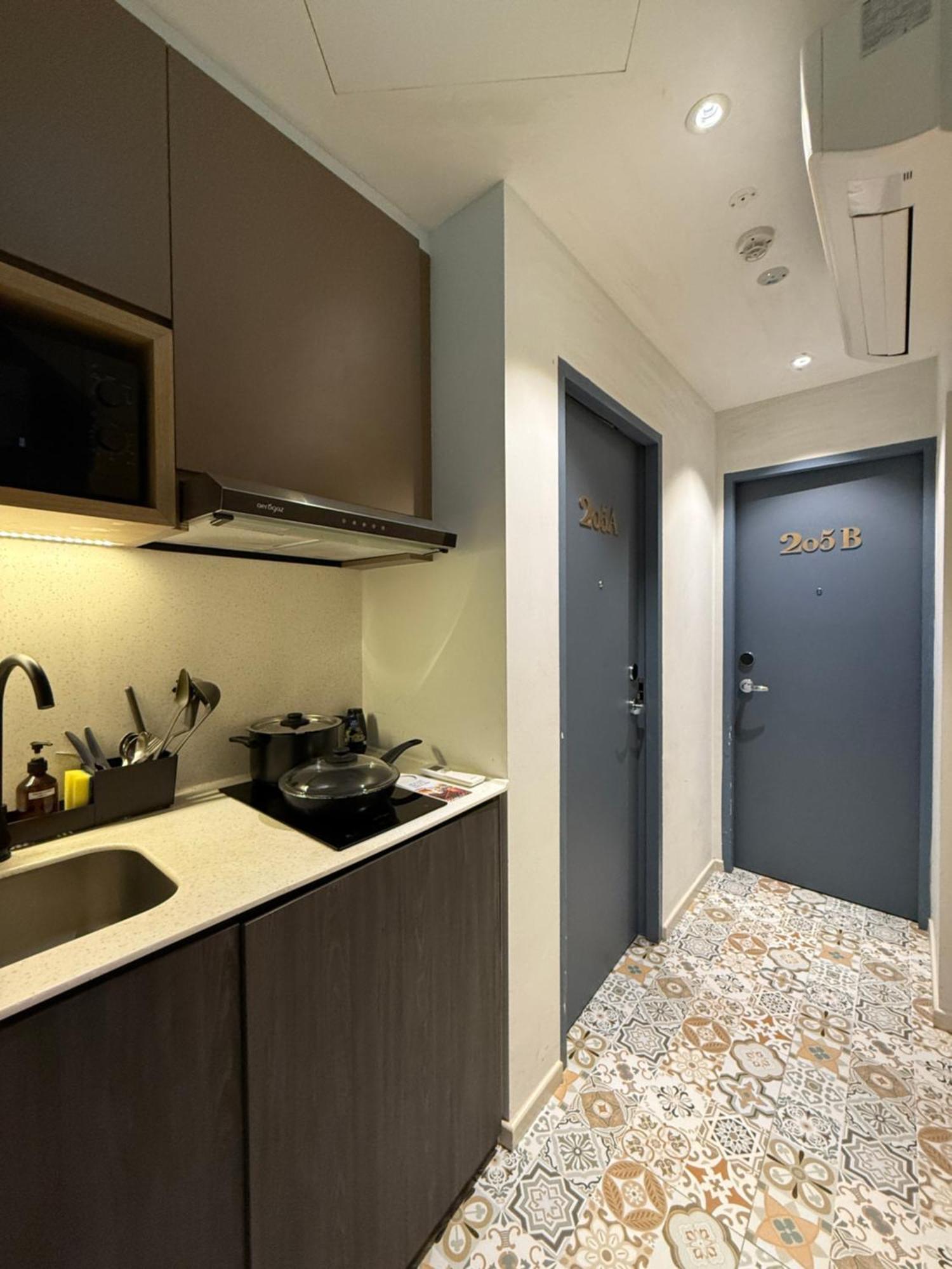 Isa Amber Road Aparthotel 3*