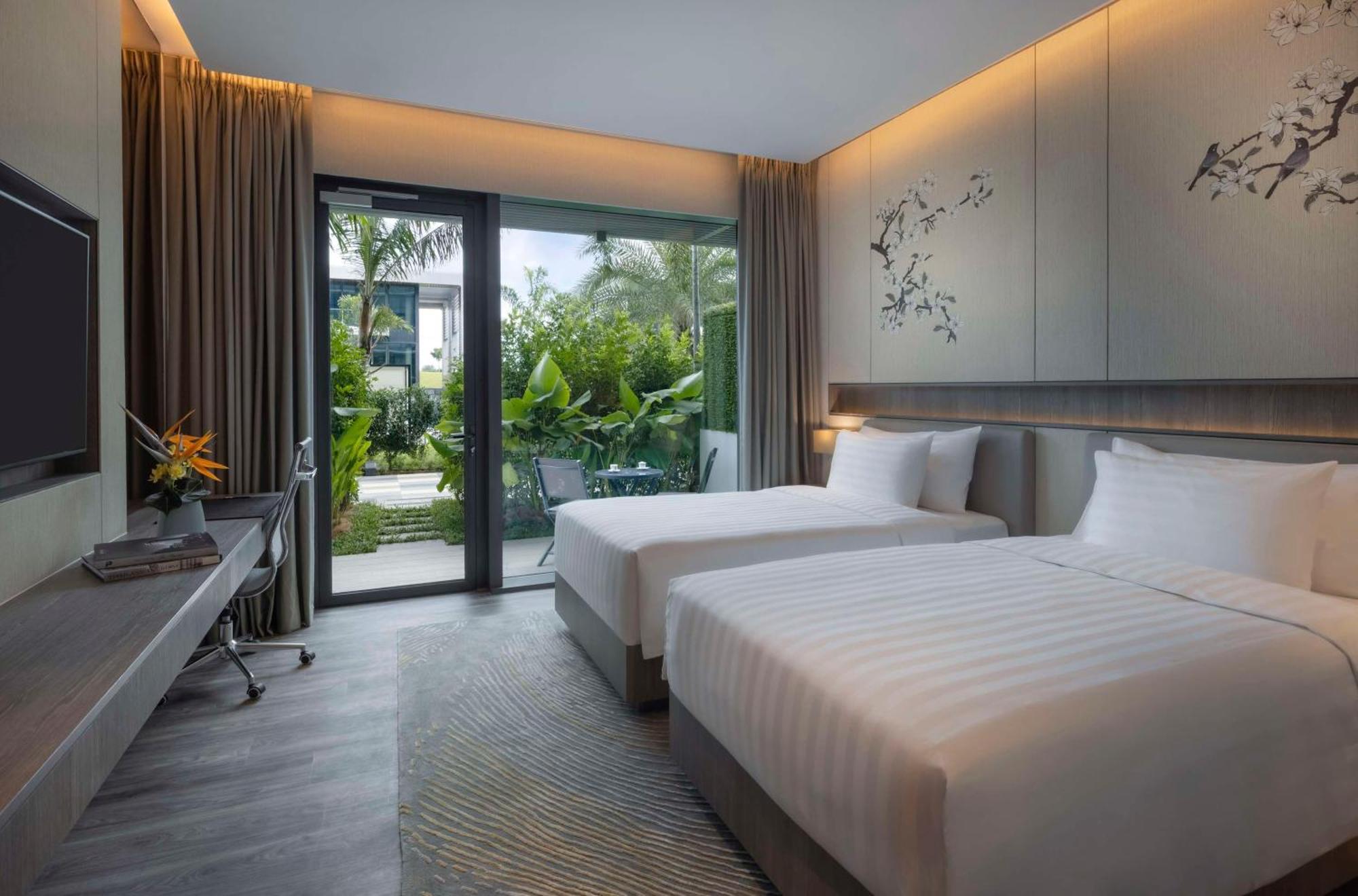 Dusit Thani Laguna Hotel 5*