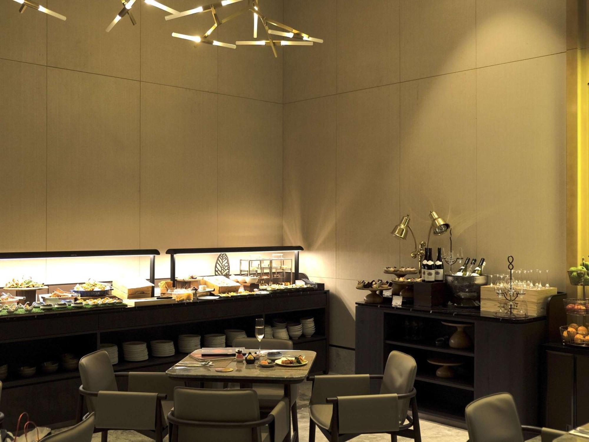 Sofitel Centre Hotel 5*