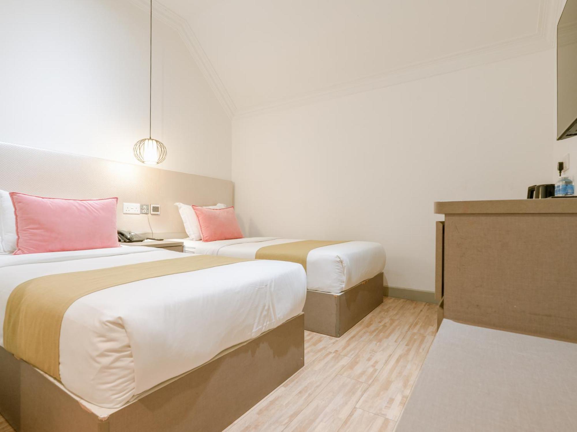 A Joo Chiat, From 7pm To 9am Hotel Singapore