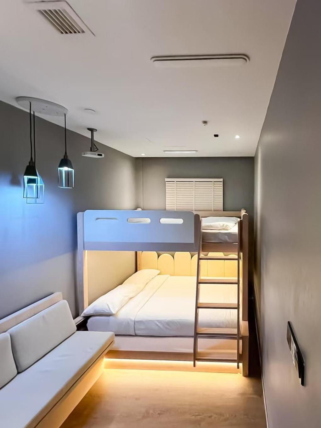 Rest Chinatown Hotel 3*