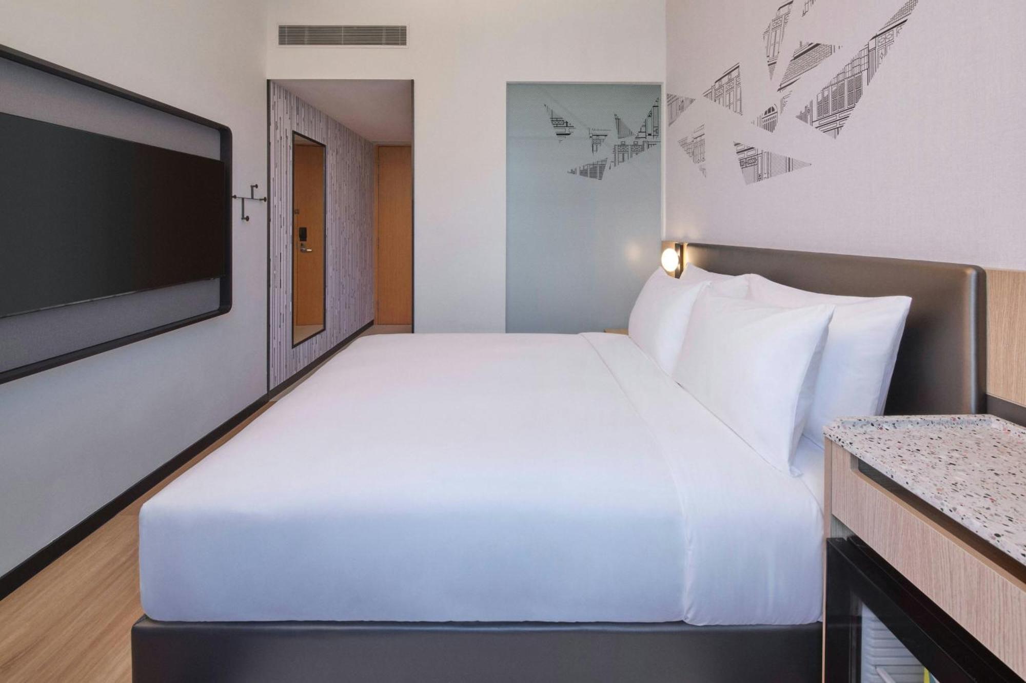Aloft Novena Hotel 4*