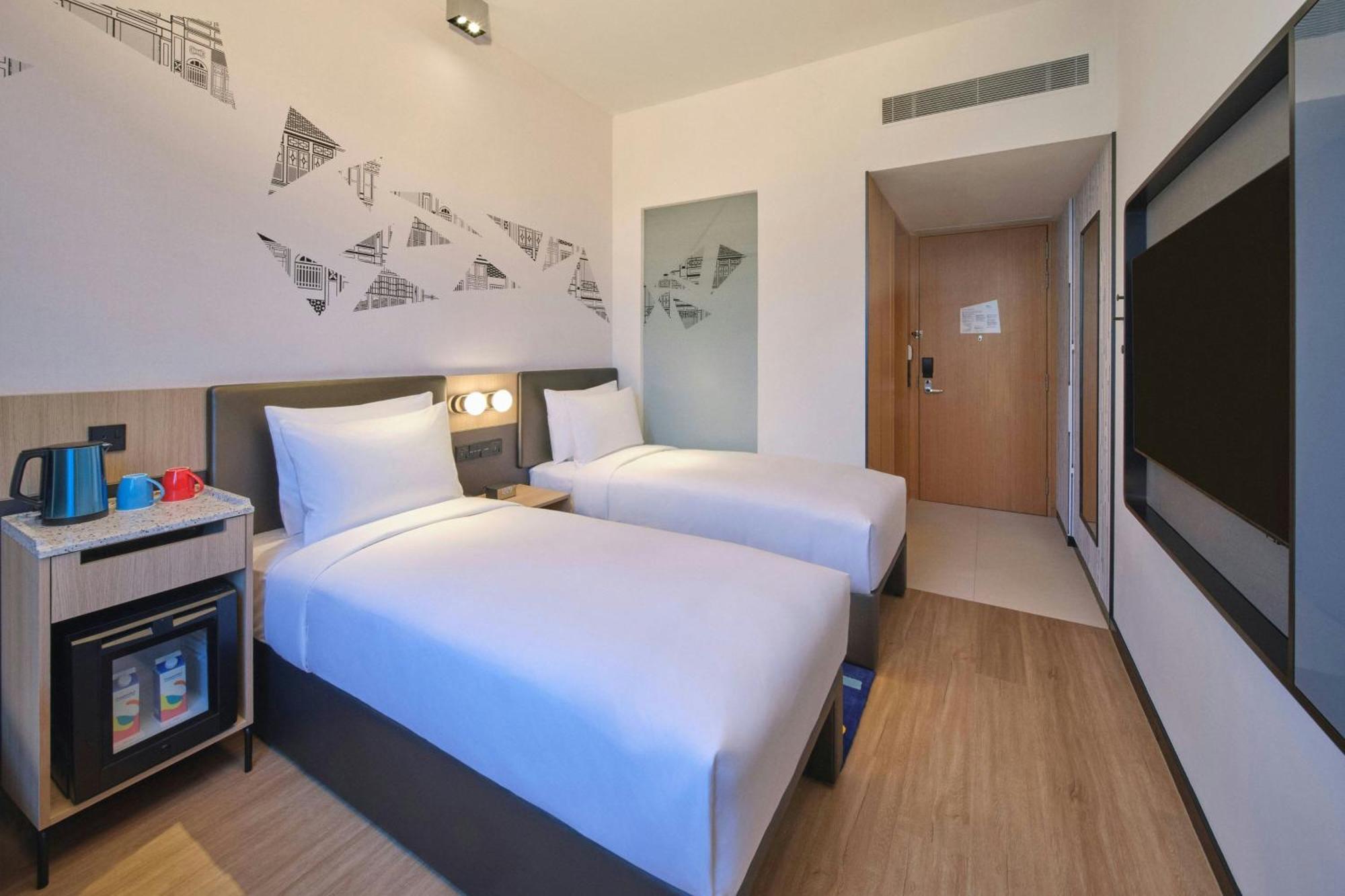 Aloft Novena Hotel 4*
