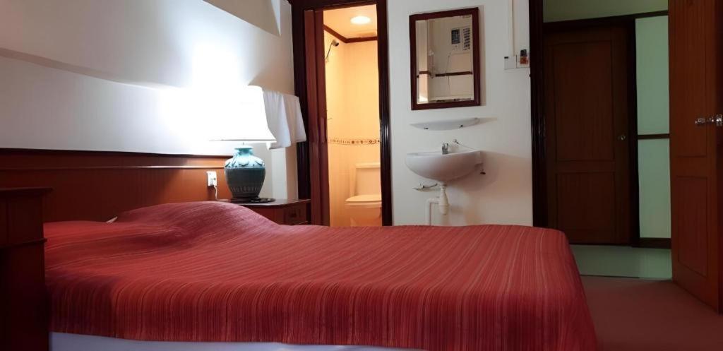 South East Hotel Singapore