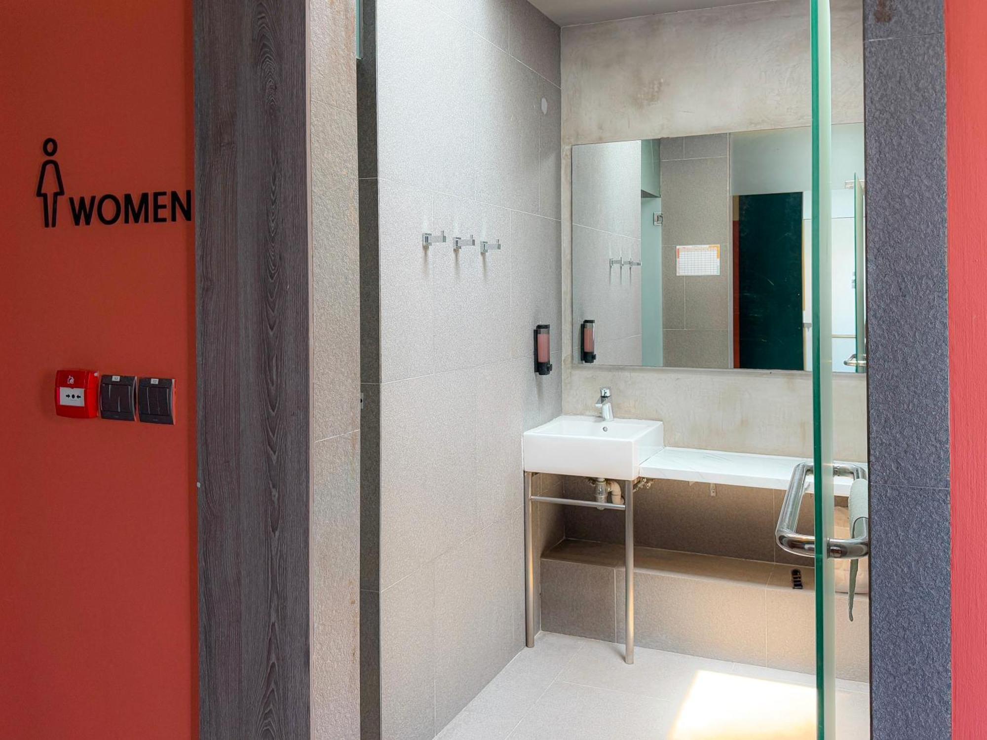 Asrama Futura Boutique Singapura