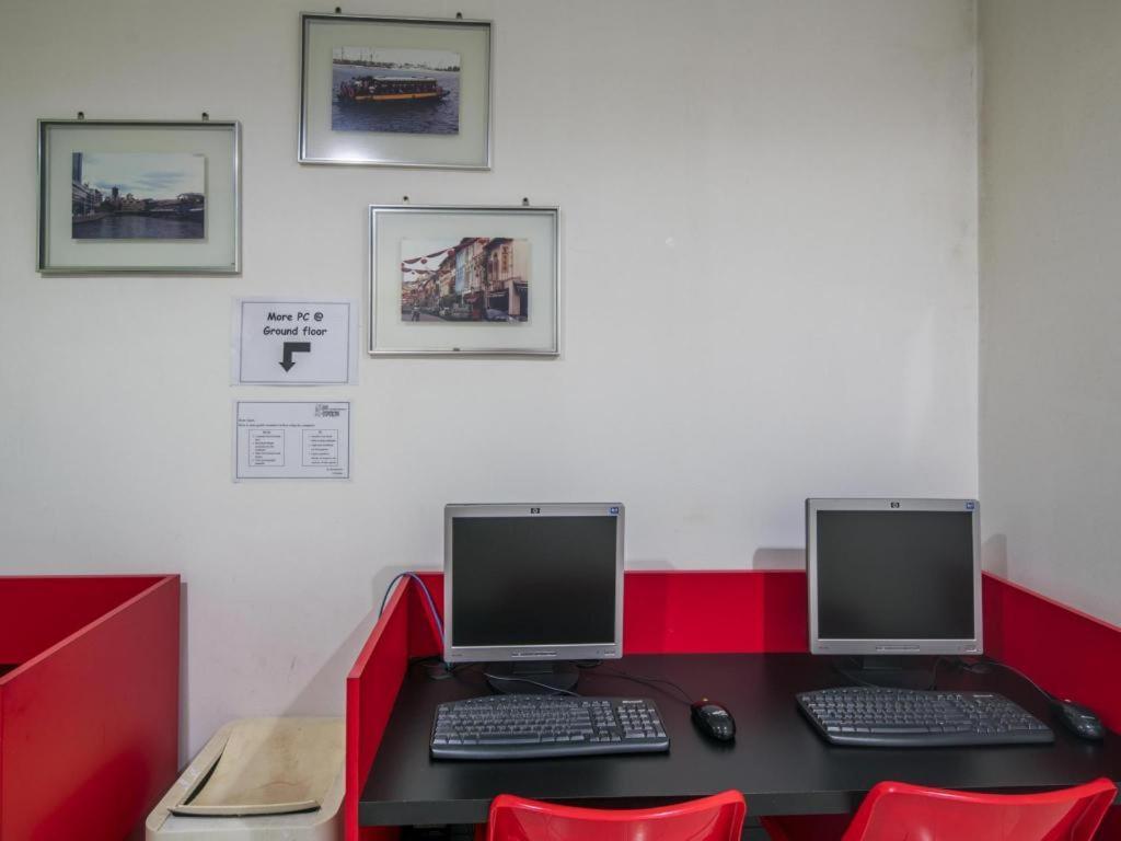 G4 Station Backpackers Hostel *
