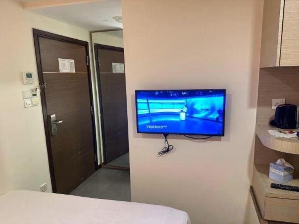 Reddoorz Premium @ Balestier Singapore